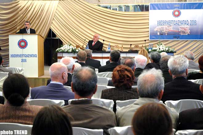 Conference on Caspian Oil, Gas, Fields 2006' Begins in Baku
